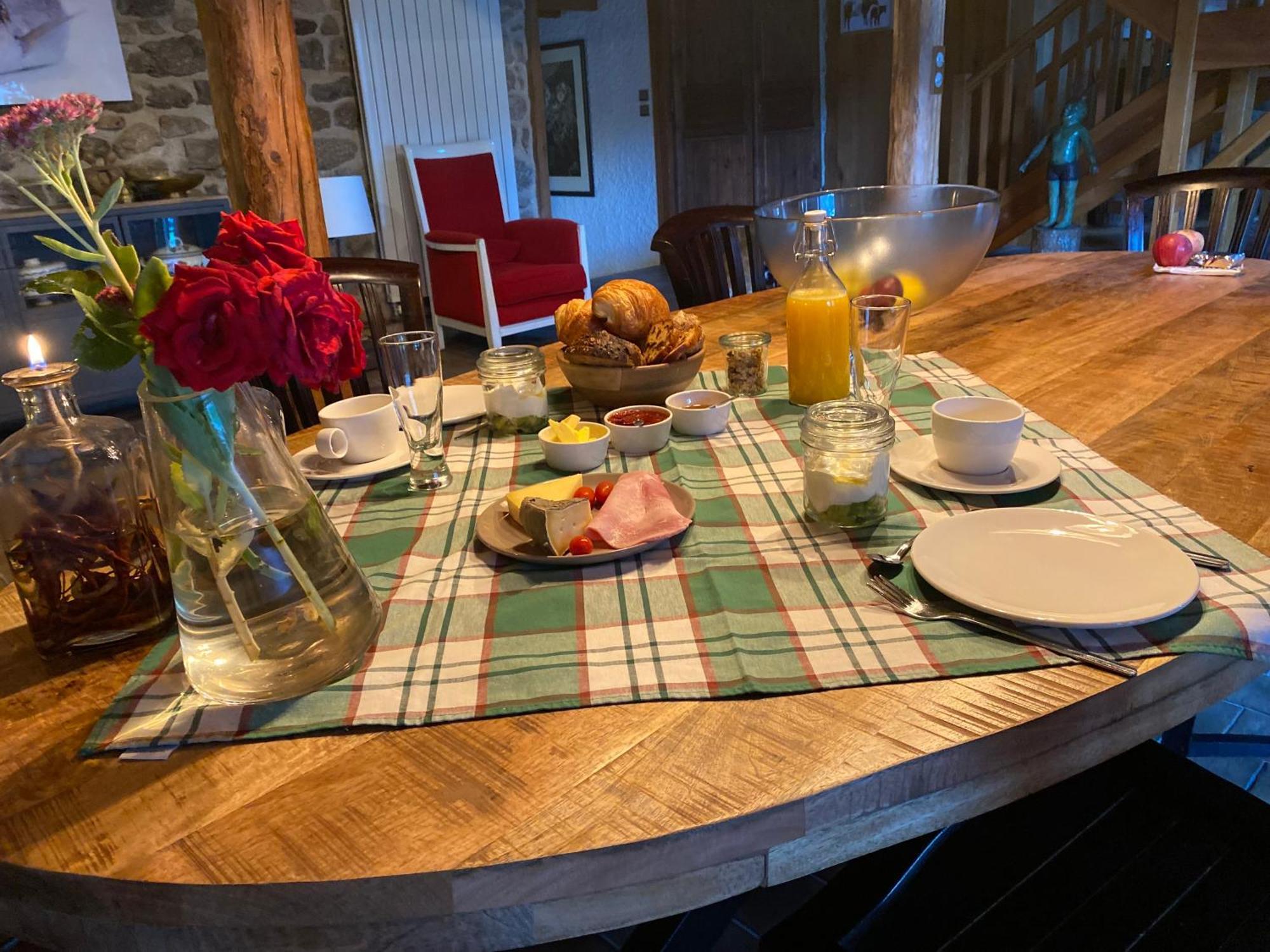 La Vaisse Bed and Breakfast Ambert Eksteriør billede